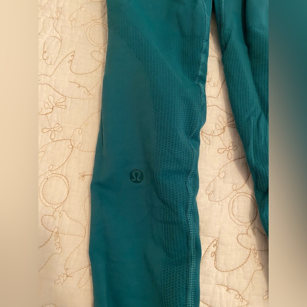 LuluLemon Compression Leggings